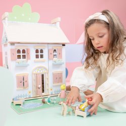 Woet - Dukkehus med M�bler