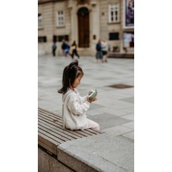 Artist - Laurel