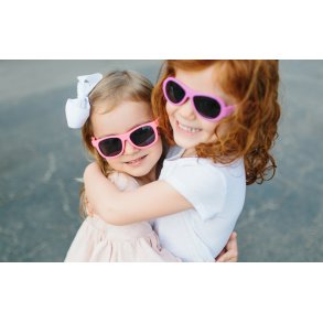 KLÄDER OCH TILLBEHÖR